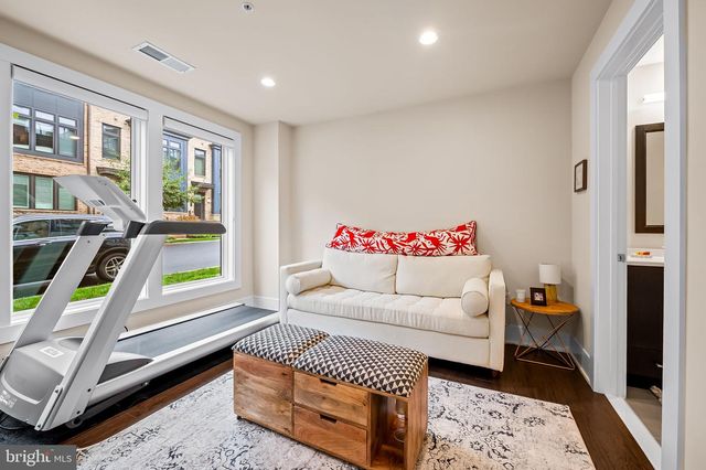151 WINSOME CIR, Bethesda, MD 20814