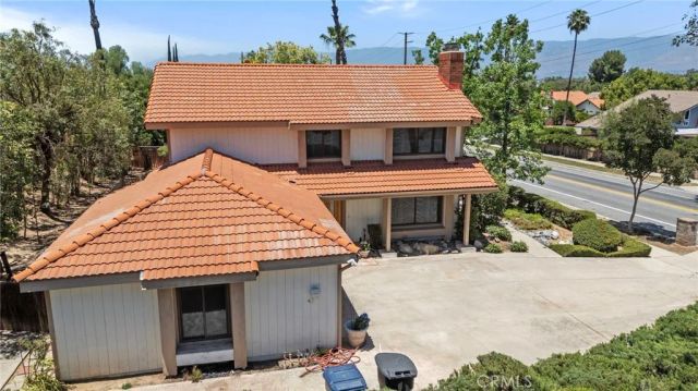 162 Lakeside Avenue, Redlands, CA 92373
