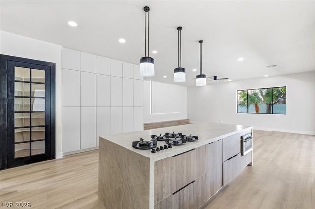 10626 San Vercelli Court, Las Vegas, NV 89141