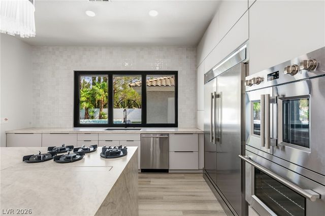 10626 San Vercelli Court, Las Vegas, NV 89141