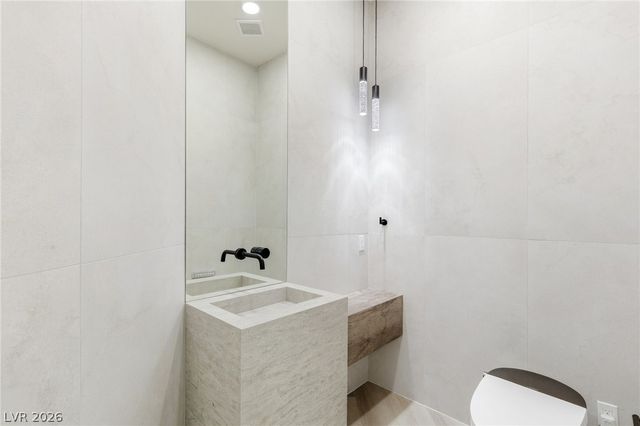 10626 San Vercelli Court, Las Vegas, NV 89141