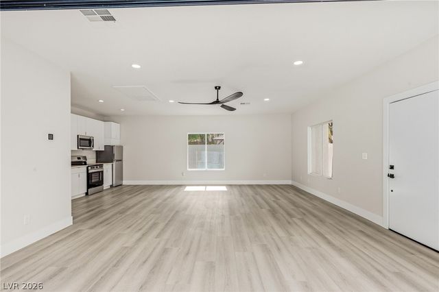 10626 San Vercelli Court, Las Vegas, NV 89141