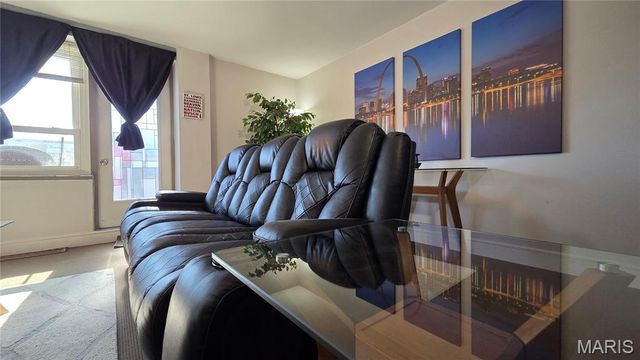 210 N 17th Street 906, St Louis, MO 63103