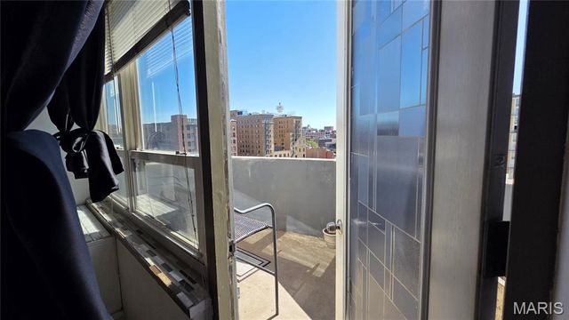 210 N 17th Street 906, St Louis, MO 63103