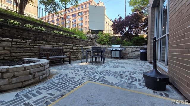 210 N 17th Street 906, St Louis, MO 63103