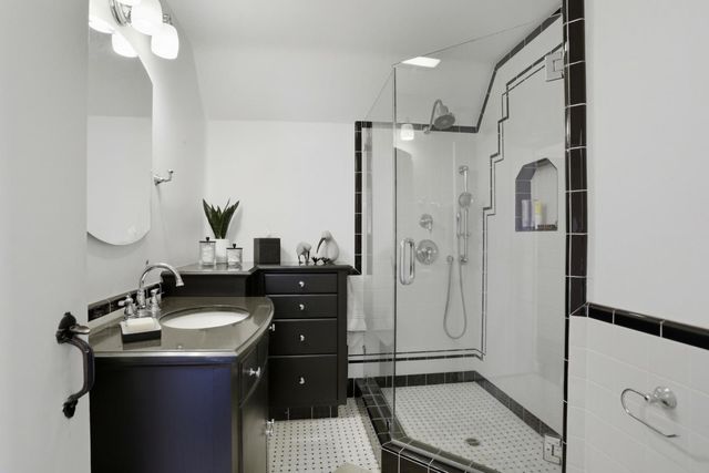 115 1st Street, Pacific Grove, CA 93950