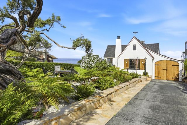 115 1st Street, Pacific Grove, CA 93950