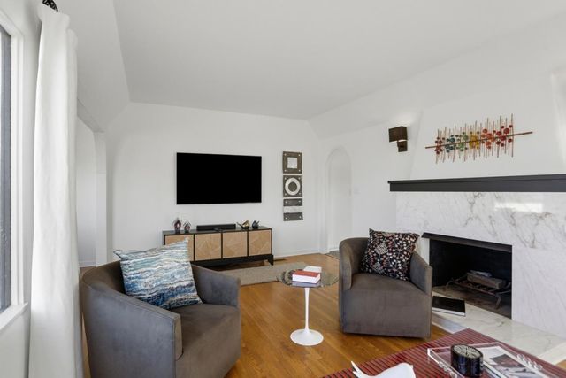 115 1st Street, Pacific Grove, CA 93950