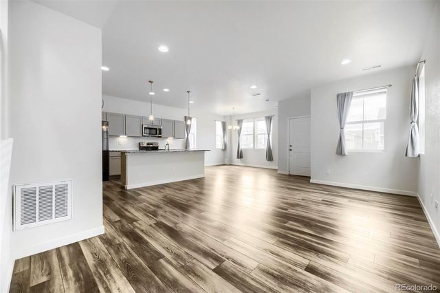 28435 E 8th Avenue, Watkins, CO 80137
