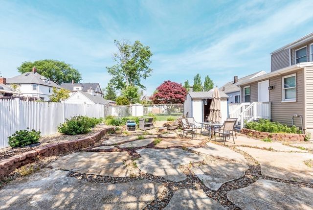 27 Sewall St, Revere, MA 02151