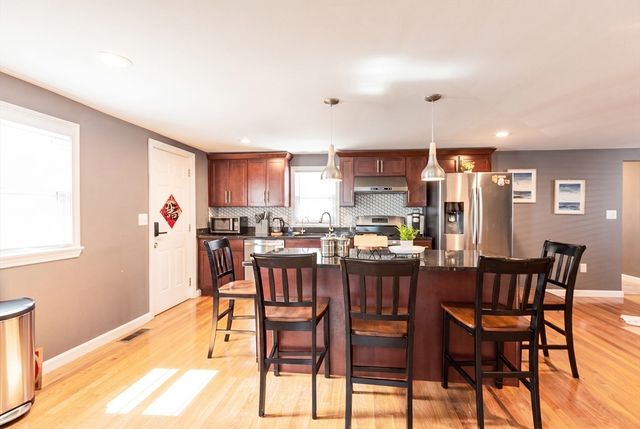 27 Sewall St, Revere, MA 02151
