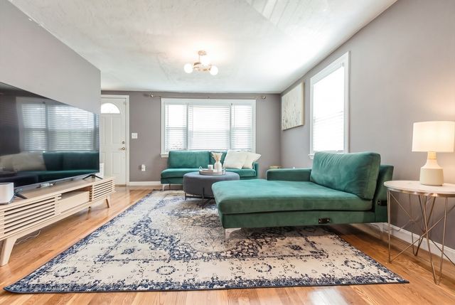 27 Sewall St, Revere, MA 02151