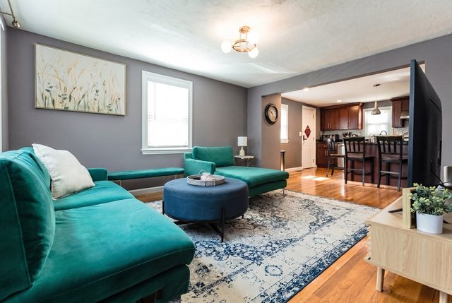 27 Sewall St, Revere, MA 02151