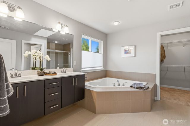19217 8th Avenue W, Lynnwood, WA 98036