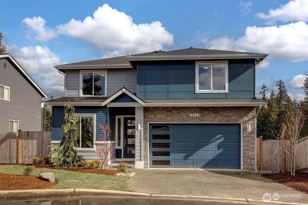 19217 8th Avenue W, Lynnwood, WA 98036