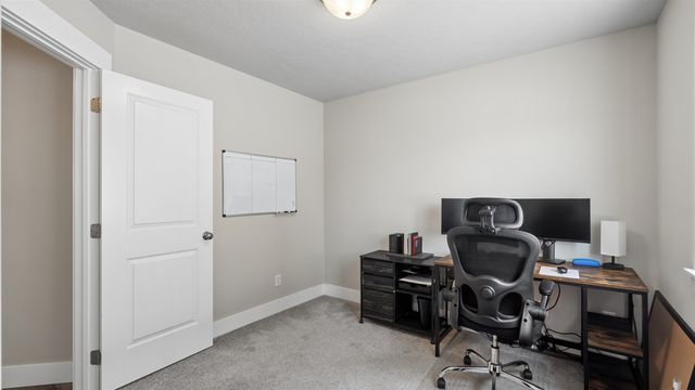 1609 E Marilyn Cir, Deer Park, WA 99006