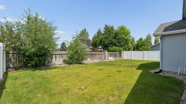 1609 E Marilyn Cir, Deer Park, WA 99006