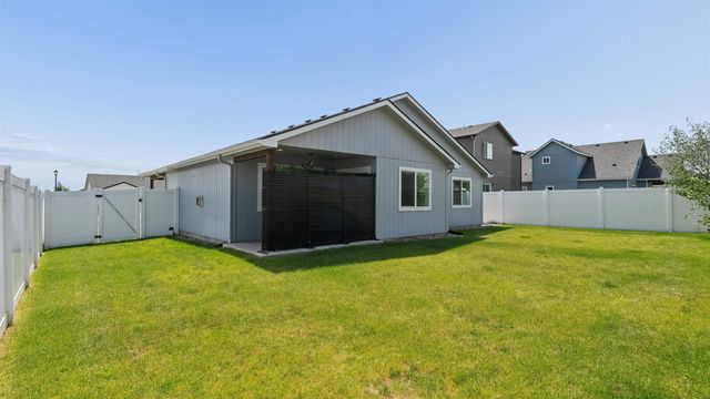 1609 E Marilyn Cir, Deer Park, WA 99006