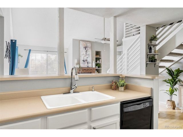 862 S Reed Ct J, Lakewood, CO 80226