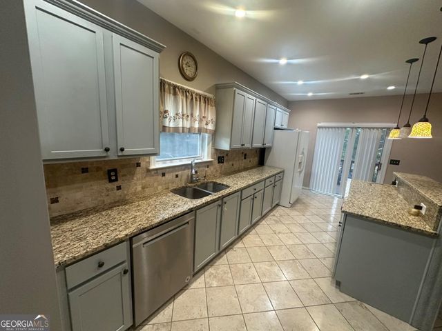 61 Longwood Court, Dallas, GA 30132