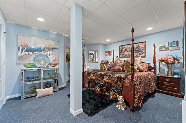 84 Liberty Lakes Drive, Valparaiso, IN 46385