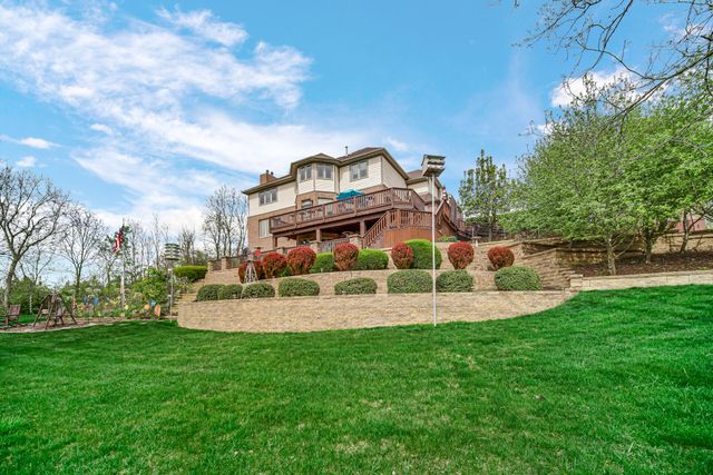 84 Liberty Lakes Drive, Valparaiso, IN 46385