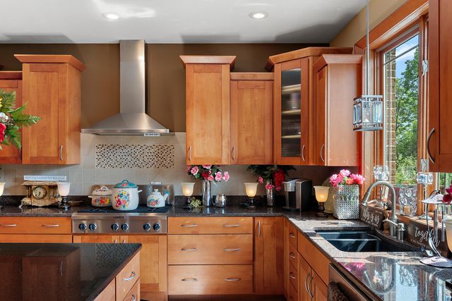 84 Liberty Lakes Drive, Valparaiso, IN 46385