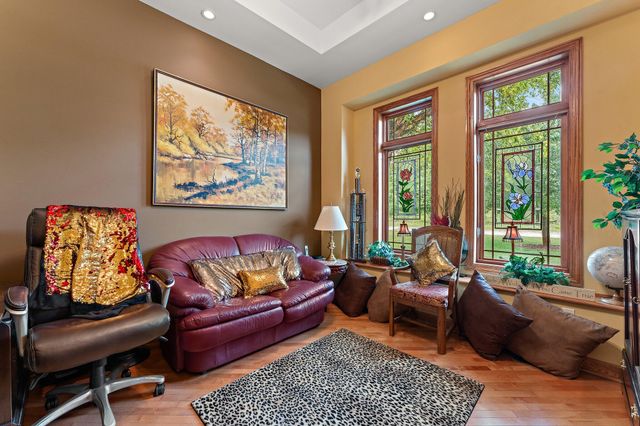 84 Liberty Lakes Drive, Valparaiso, IN 46385