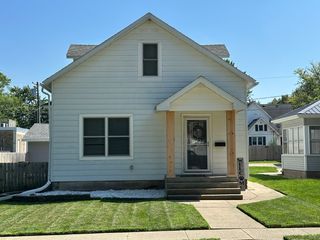 908 9th Avenue, Fulton, IL 61252