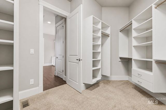 6070 W Piaffe Ct, Eagle, ID 83616