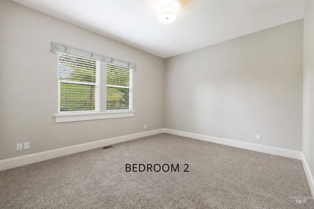 6070 W Piaffe Ct, Eagle, ID 83616