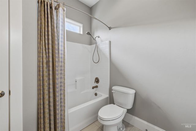 6070 W Piaffe Ct, Eagle, ID 83616