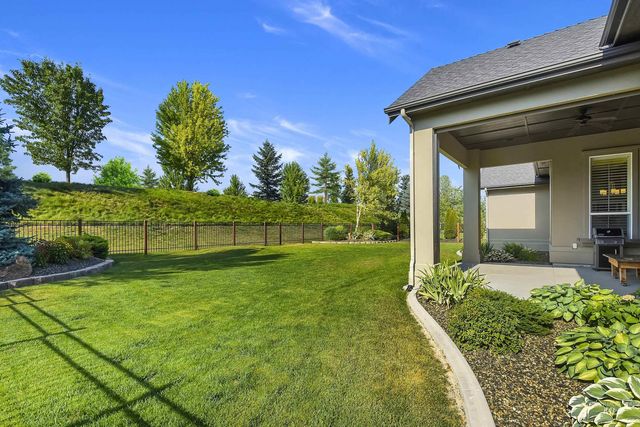 6070 W Piaffe Ct, Eagle, ID 83616