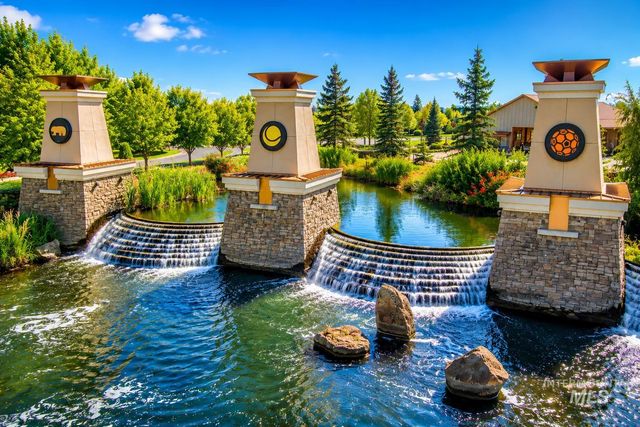 6070 W Piaffe Ct, Eagle, ID 83616