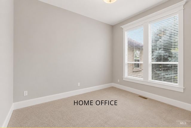 6070 W Piaffe Ct, Eagle, ID 83616