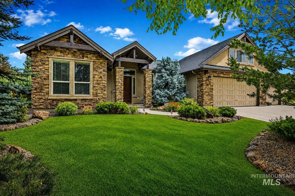 6070 W Piaffe Ct, Eagle, ID 83616