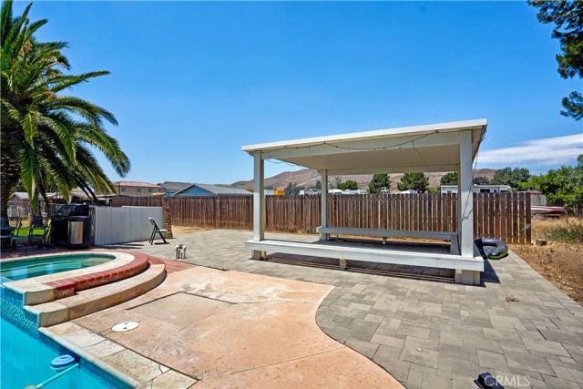 8469 Wild Pony, Jurupa Valley, CA 92509