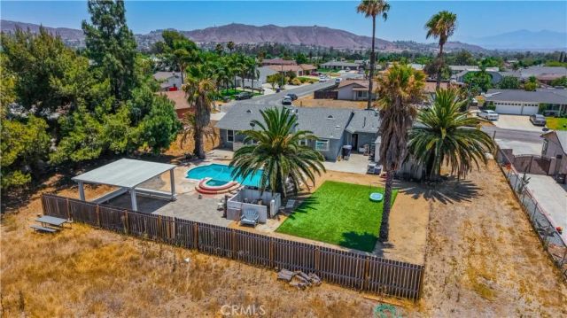 8469 Wild Pony, Jurupa Valley, CA 92509
