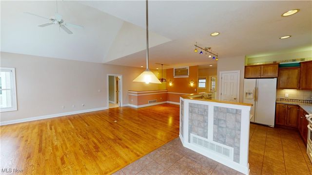 891 Stonewater Drive, Kent, OH 44240