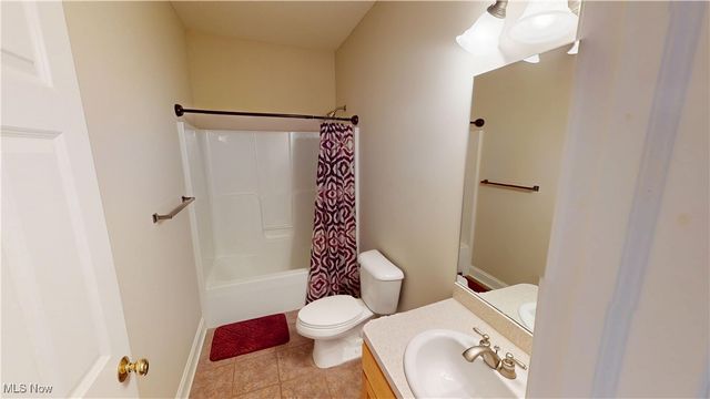 891 Stonewater Drive, Kent, OH 44240