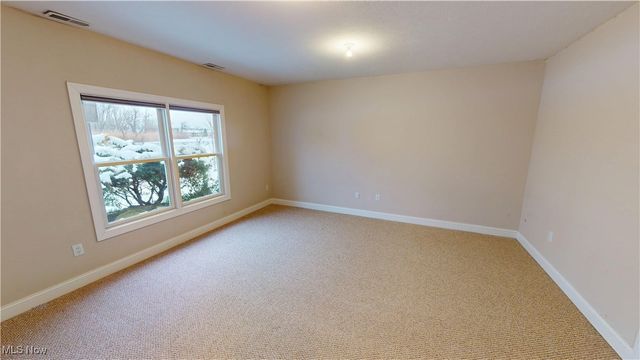 891 Stonewater Drive, Kent, OH 44240