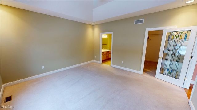 891 Stonewater Drive, Kent, OH 44240