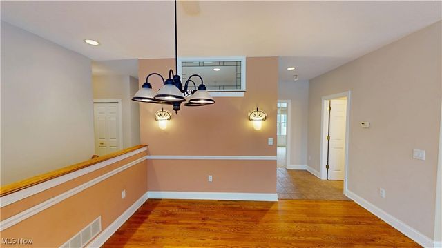 891 Stonewater Drive, Kent, OH 44240