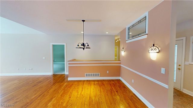 891 Stonewater Drive, Kent, OH 44240