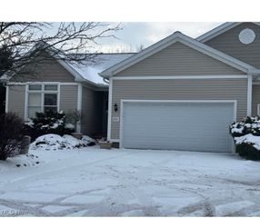 891 Stonewater Drive, Kent, OH 44240