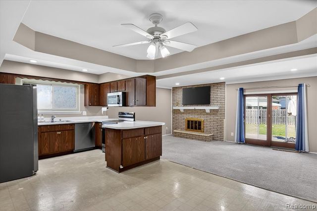 13311 Boca Grande Drive, Sterling Heights, MI 48312