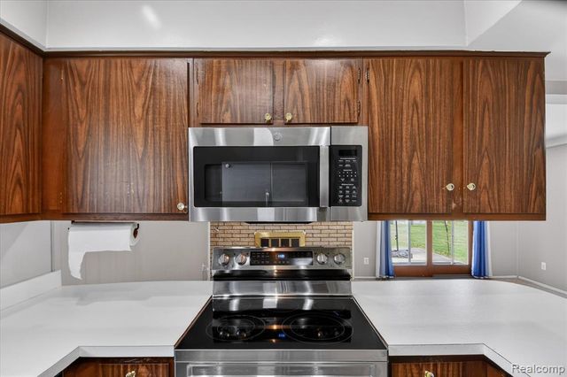 13311 Boca Grande Drive, Sterling Heights, MI 48312