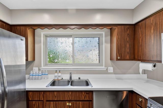 13311 Boca Grande Drive, Sterling Heights, MI 48312