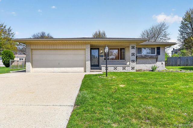 13311 Boca Grande Drive, Sterling Heights, MI 48312