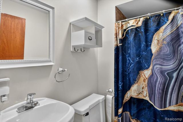 13311 Boca Grande Drive, Sterling Heights, MI 48312